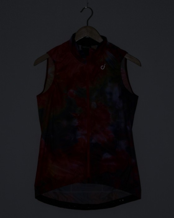 Velocioレディースウルトラライトベスト【Women's Ice Dye SE Wind Vest】06l
