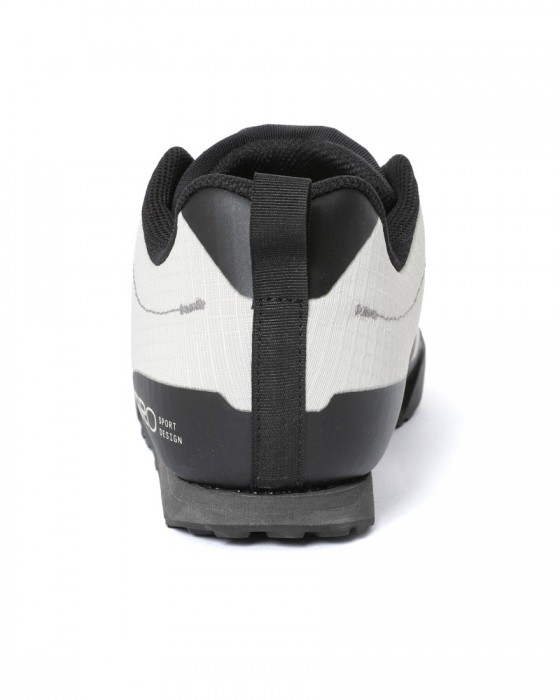 GIROサイクリング シューズ【TRACKER/トラッカー】07l