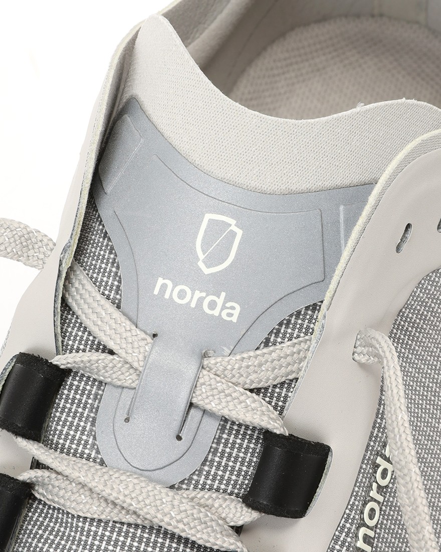 nordaトレイルランニングシューズ【norda 001A-M】12l