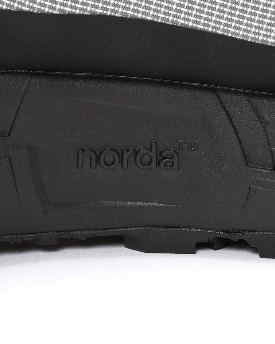 nordaトレイルランニングシューズ【norda 001A-M】25l