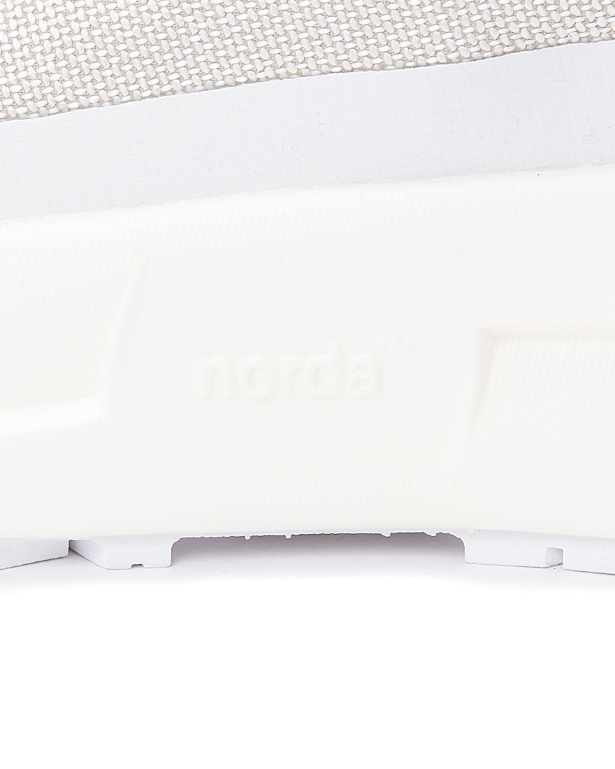 nordaトレイルランニングシューズ【norda005】15l