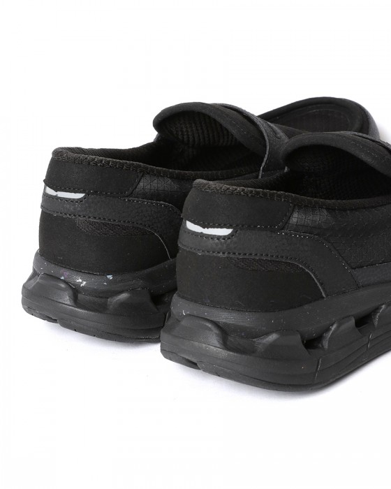 MOISTHROUGH360全天候型ローファースニーカー【HOBALIPS】18l