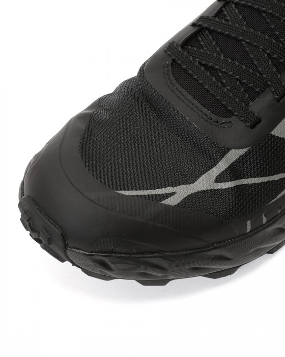 NNormal軽量トレイラルランニングシューズ【Kjerag Brut】09l