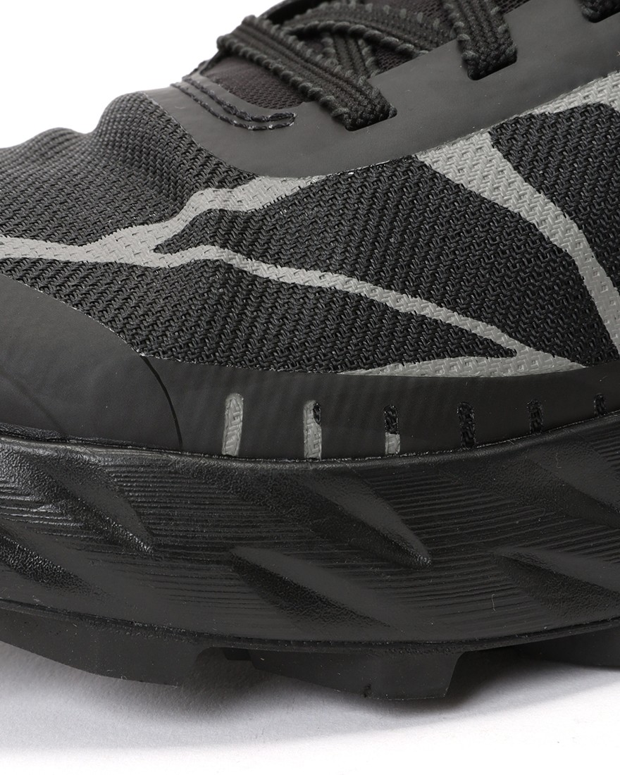 NNormal軽量トレイラルランニングシューズ【Kjerag Brut】18l