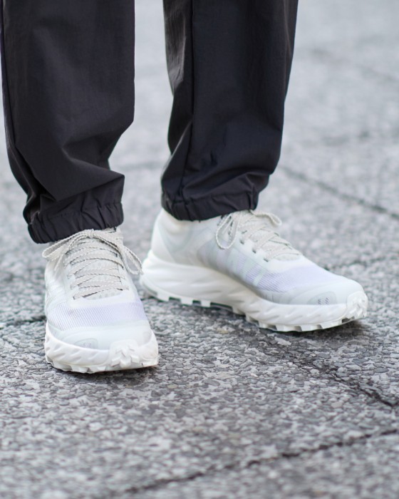 NNormal軽量トレイラルランニングシューズ【Kjerag Brut】23l