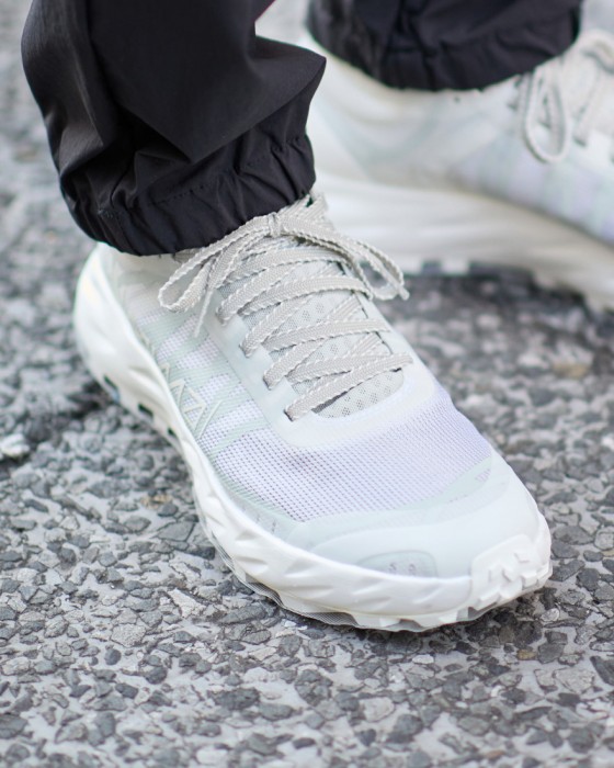 NNormal軽量トレイラルランニングシューズ【Kjerag Brut】24l