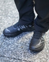 NNormal軽量トレイラルランニングシューズ【Kjerag Brut】mb_01l