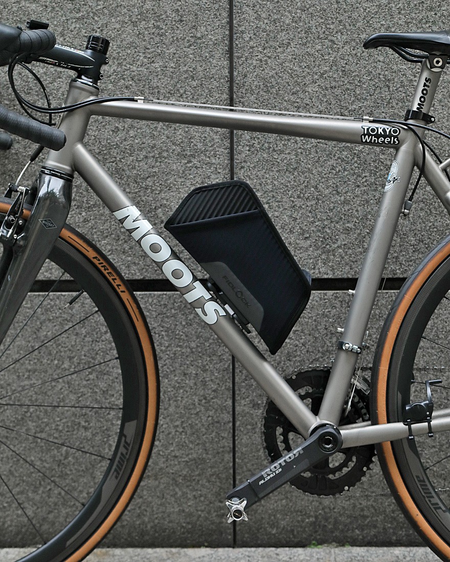 FIDLOCKフレームバッグ + マウントベース【TWIST ESSENTIAL BAG L + BIKE BASE】22l