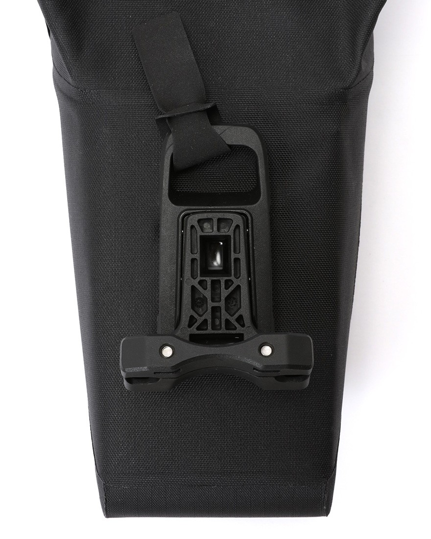 FIDLOCKサドルバッグ【PINCLIP SADDLE BAG M + SADDLE BASE】16l