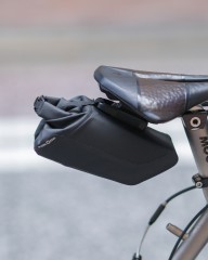 FIDLOCKサドルバッグ【PINCLIP SADDLE BAG M + SADDLE BASE】mb_02l