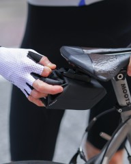 FIDLOCKサドルバッグ【PINCLIP SADDLE BAG M + SADDLE BASE】mb_23l