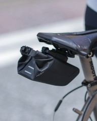 FIDLOCKサドルバッグ【PINCLIP SADDLE BAG S + SADDLE BASE】mb_03l