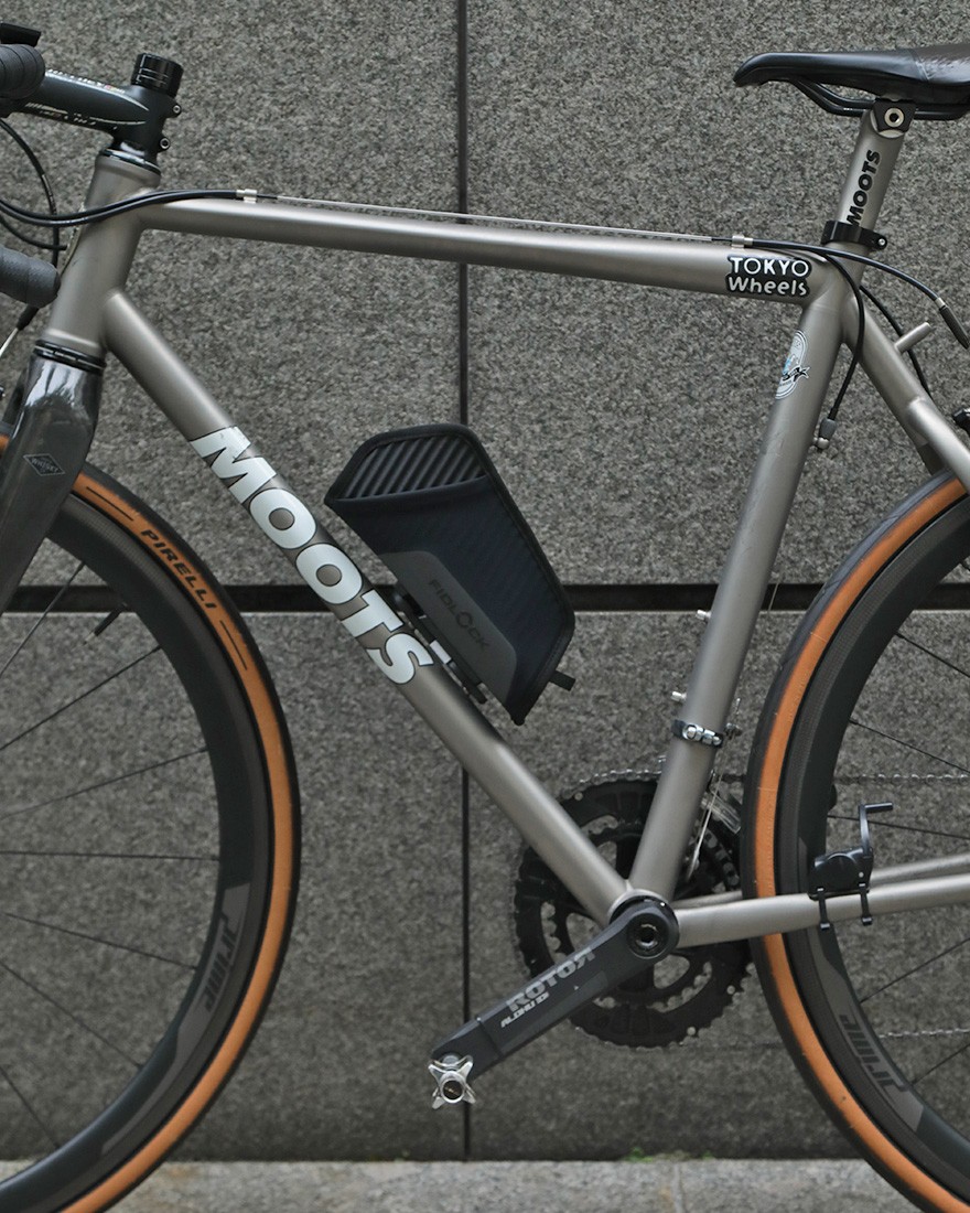 FIDLOCKフレームバッグ + マウントベース【TWIST ESSENTIAL BAG M + BIKE BASE】25l