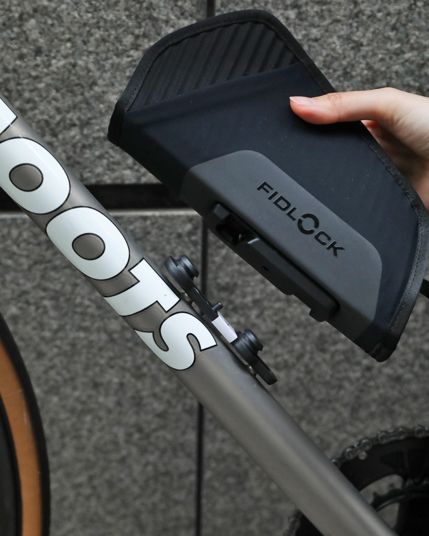 FIDLOCKフレームバッグ + マウントベース【TWIST ESSENTIAL BAG M + BIKE BASE】28l