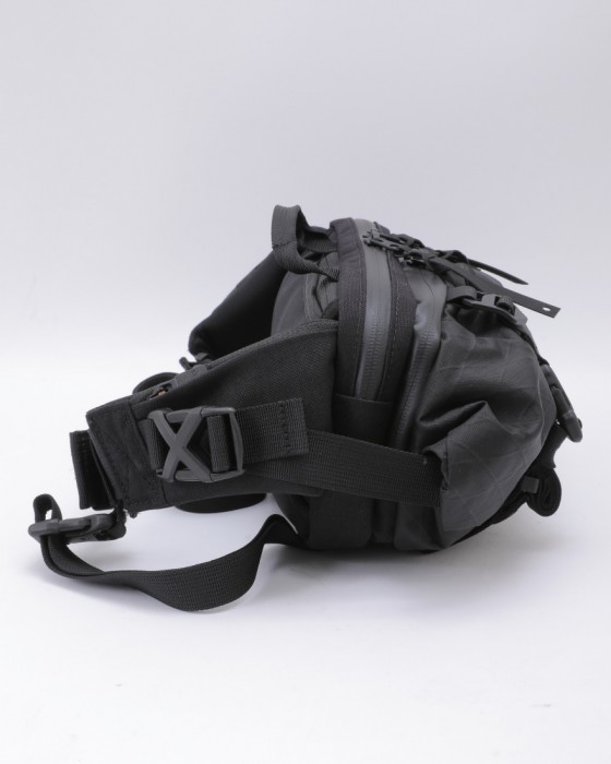 CODE OF BELL防水軽量ボディバッグ【X-POD II】04l
