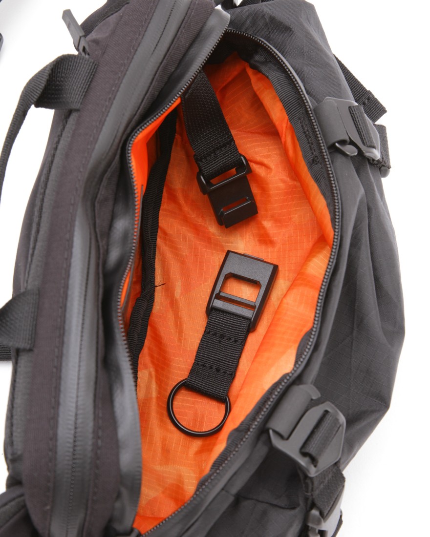 CODE OF BELL防水軽量ボディバッグ【X-POD II】18l