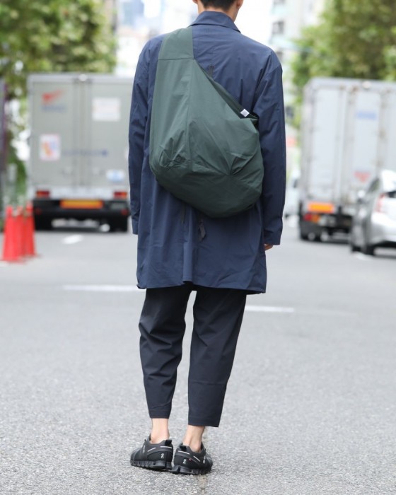 商品詳細 Alk Phenix アルクフェニックス 軽量撥水ストレッチナイロン風呂敷ライクショルダーバッグ Neo Furoshiki Karu Stretch レディースファッション Jp 女性必見 レディースファッション総合情報サイト