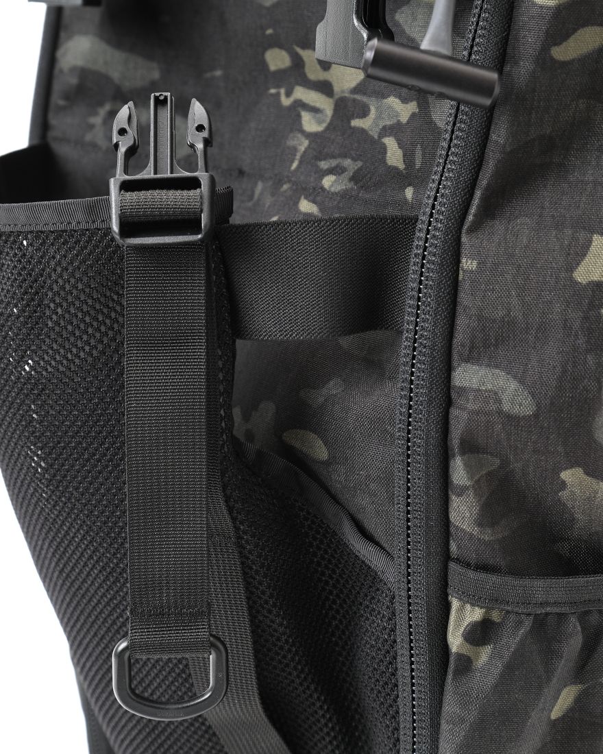 INSIDE LINE EQUIPMENT/ILE軽量レースデイバックパック【Race Day Bag/X-PAC】27l