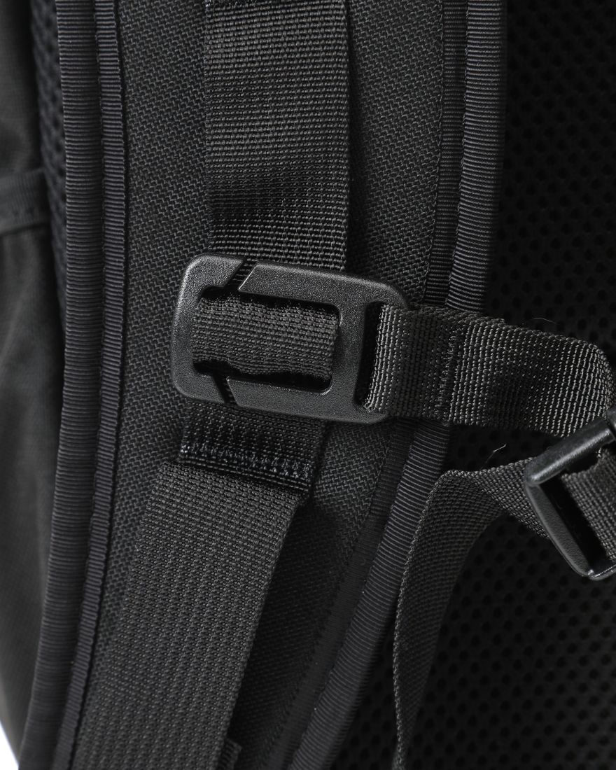INSIDE LINE EQUIPMENT/ILEスクウェアバックパック【Radius/Cordura】11l