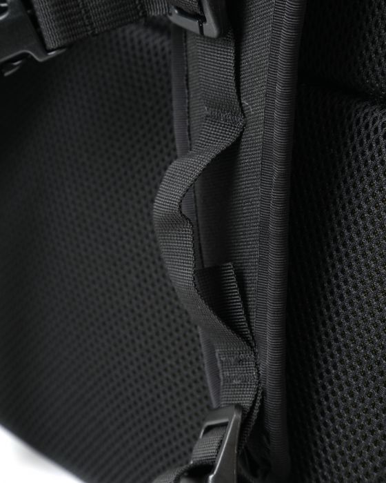 INSIDE LINE EQUIPMENT/ILEスクウェアバックパック【Radius/Cordura】12l