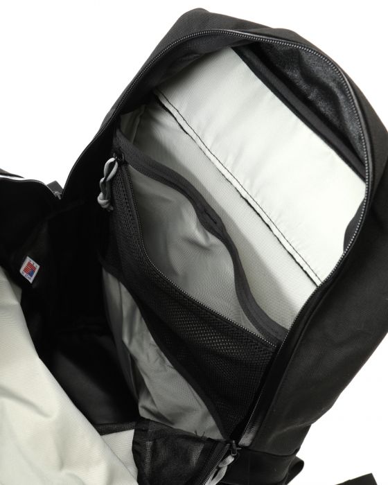 INSIDE LINE EQUIPMENT/ILEスクウェアバックパック【Radius/Cordura】19l