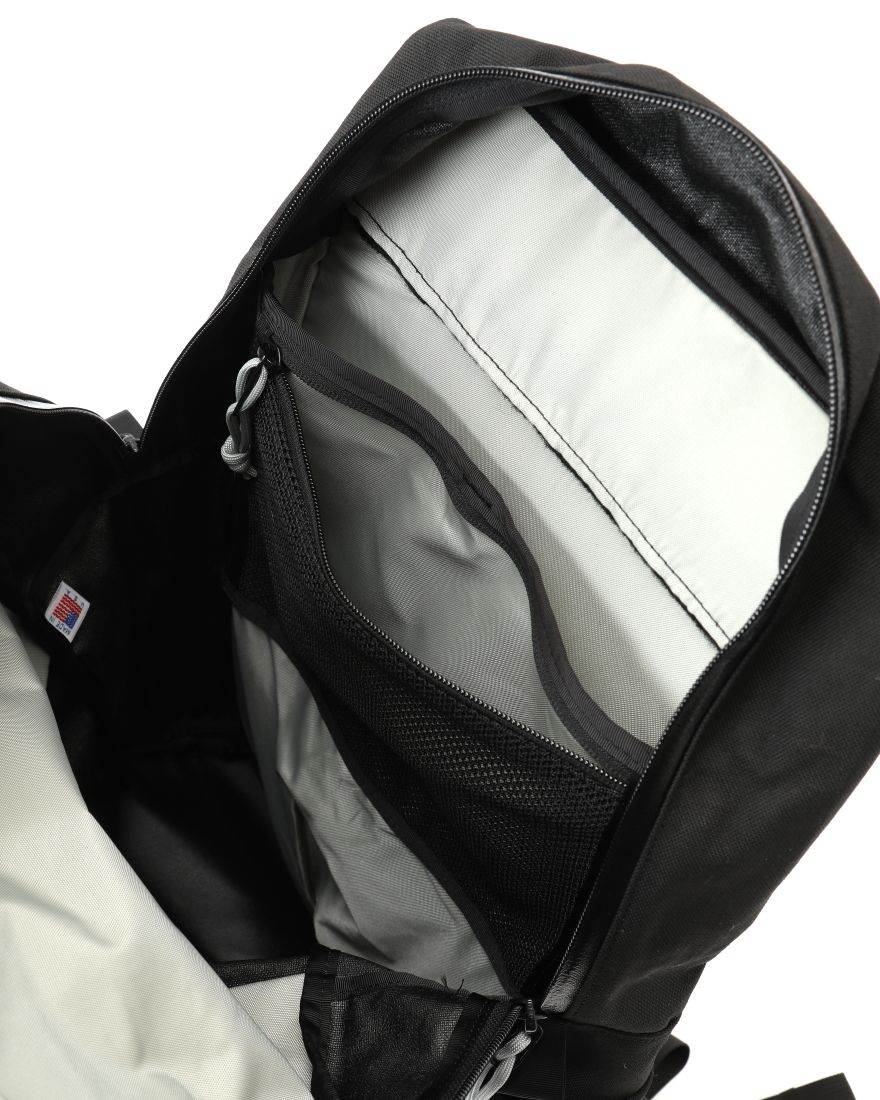 INSIDE LINE EQUIPMENT/ILEスクウェアバックパック【Radius/Cordura】19l