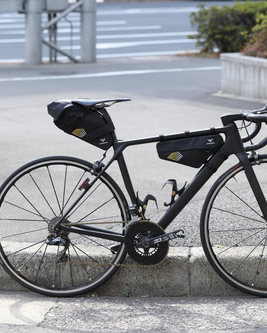 アピデュラレーシング【apidura】　サドルバッグ　5リットル