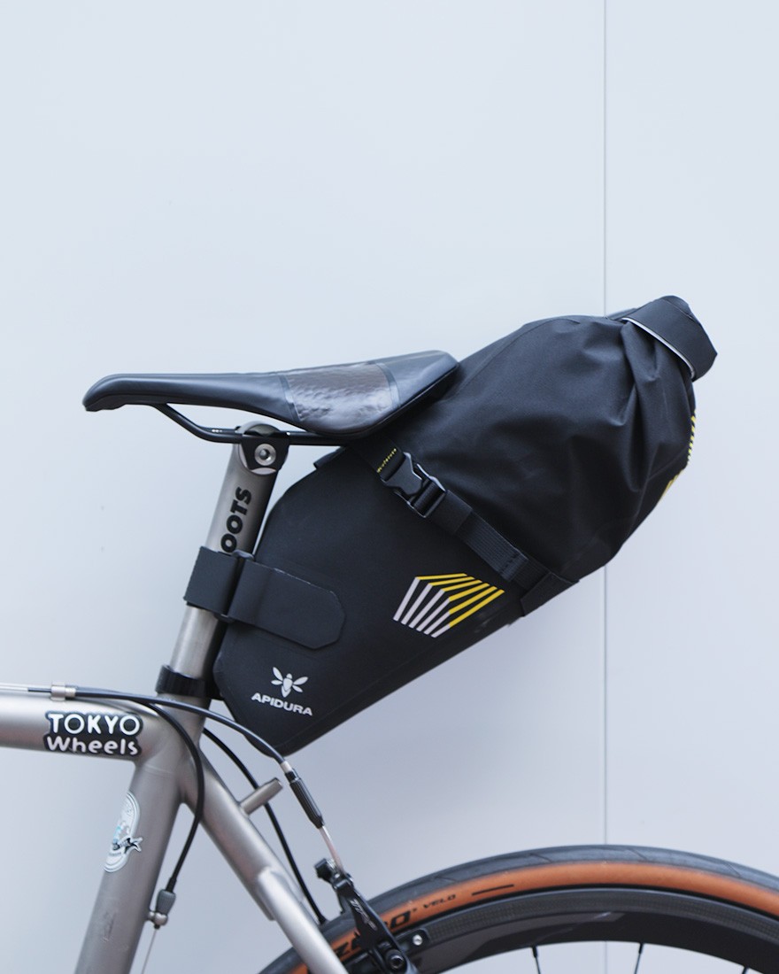 サドルバッグ【RACING SADDLE PACK 7L】｜APIDURA（アピデュラ