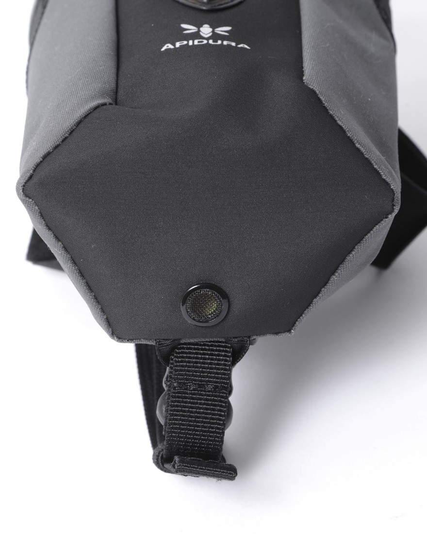 APIDURAフードポーチ【BACKCOUNTRY FOOD POUCH 0.8L】10l