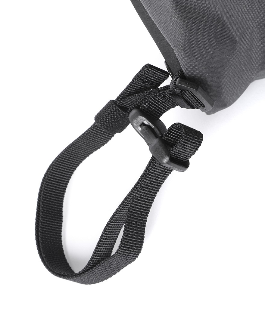 APIDURAフードポーチ【BACKCOUNTRY FOOD POUCH 0.8L】12l