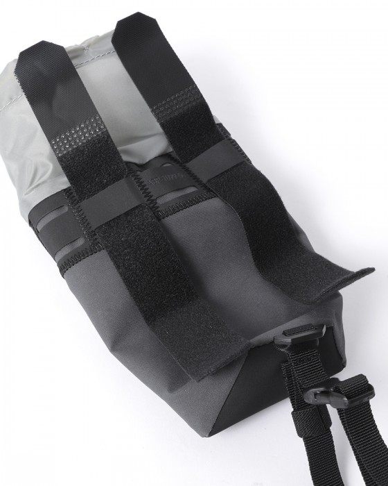 APIDURAフードポーチ【BACKCOUNTRY FOOD POUCH 0.8L】15l