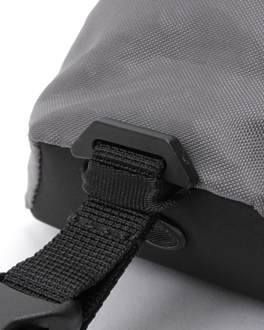 APIDURAフードポーチ【BACKCOUNTRY FOOD POUCH 1.2L】16l