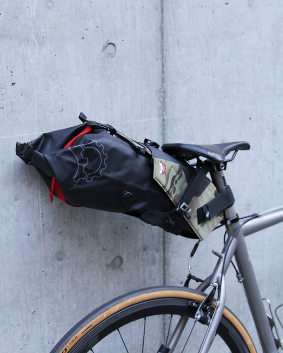 REVELATE DESIGNSサドルバッグ【Terrapin 8L】25l