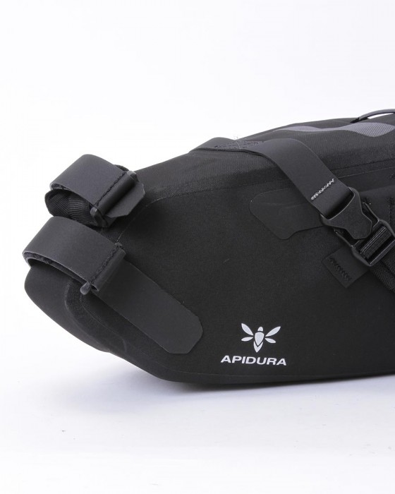 APIDURAサドルバッグ 10L【BACKCOUNTRY SADDLE PACK 10L】09l