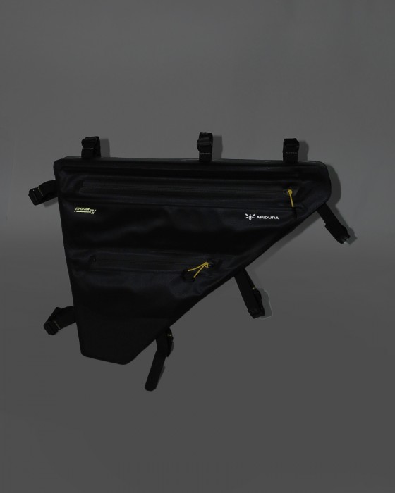 APIDURAフルフレームバッグ【NEW EXPEDITION FULL FRAME PACK/8L】07l