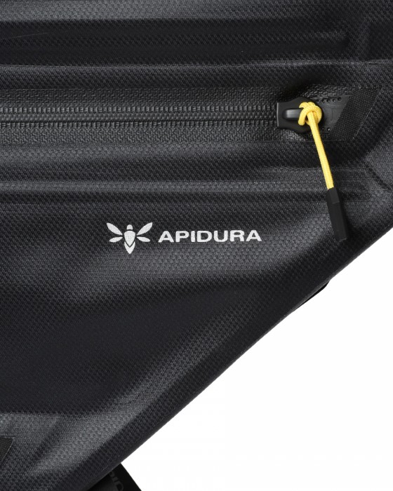 APIDURAフルフレームバッグ【NEW EXPEDITION FULL FRAME PACK/8L】16l