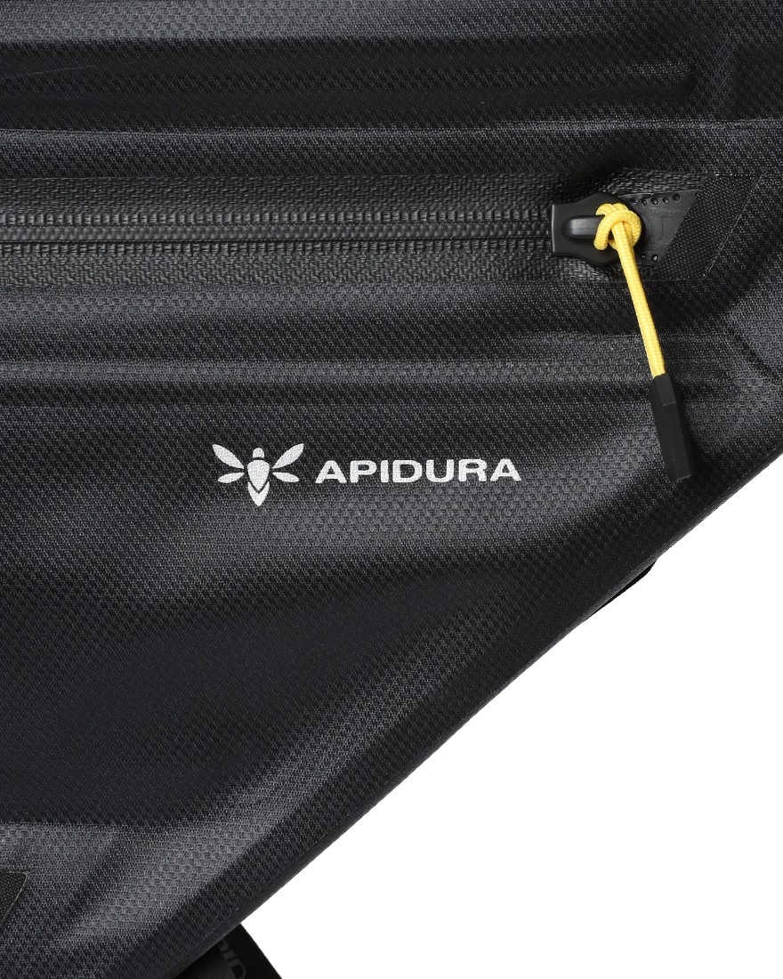 APIDURAフルフレームバッグ【NEW EXPEDITION FULL FRAME PACK/8L】16l