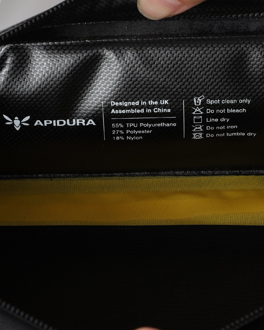 APIDURAフルフレームバッグ【NEW EXPEDITION FULL FRAME PACK/8L】24l