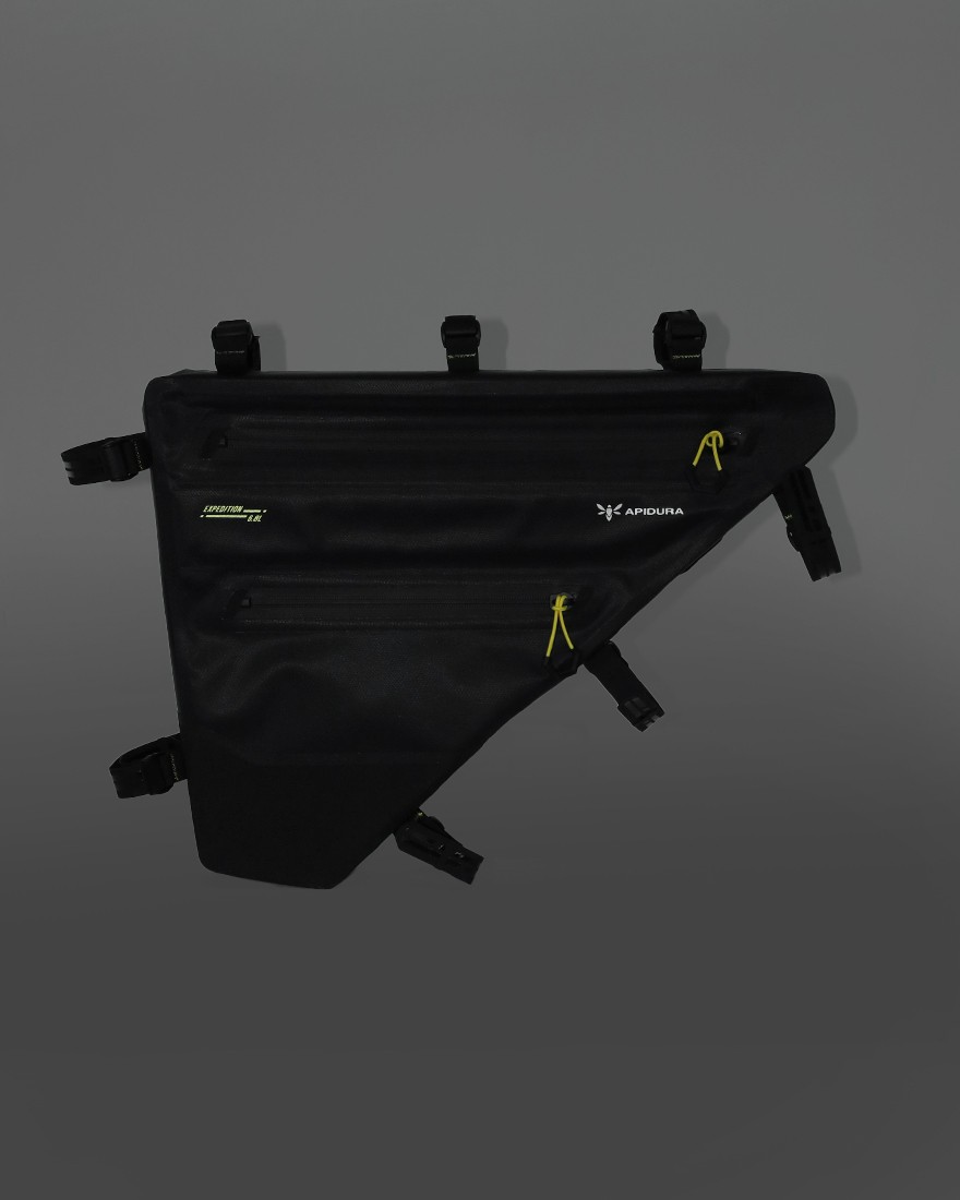 APIDURAフルフレームバッグ【NEW EXPEDITION FULL FRAME PACK/6.8L】07l