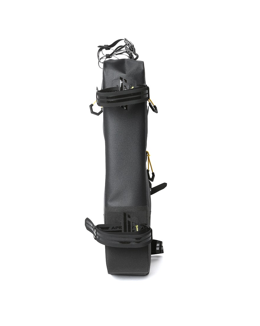 APIDURAフルフレームバッグ【NEW EXPEDITION FULL FRAME PACK/6.8L】08l