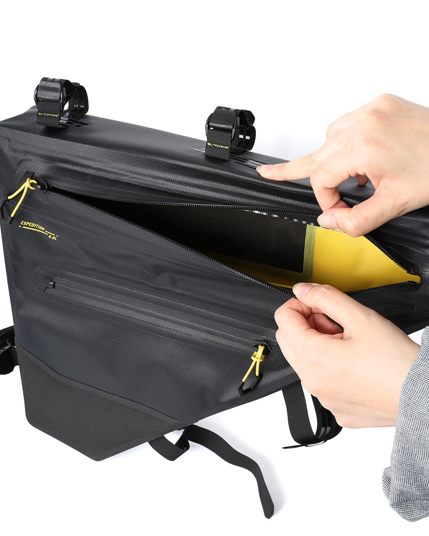 APIDURAフルフレームバッグ【NEW EXPEDITION FULL FRAME PACK/6.8L】21l
