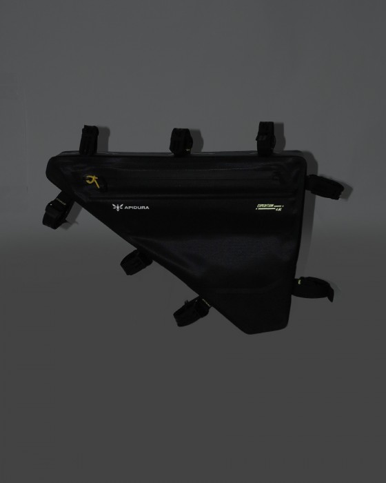 APIDURAフルフレームバッグ【NEW EXPEDITION FULL FRAME PACK/4.6L】05l