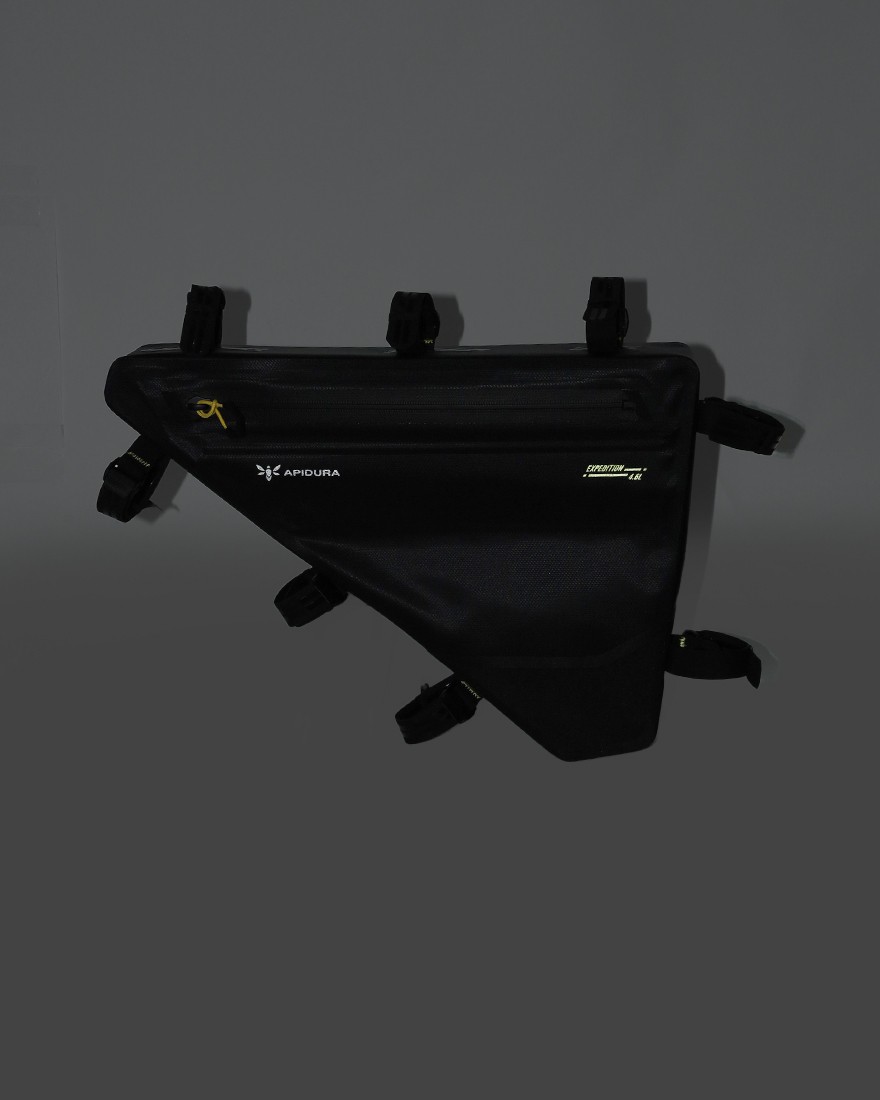 APIDURAフルフレームバッグ【NEW EXPEDITION FULL FRAME PACK/4.6L】05l