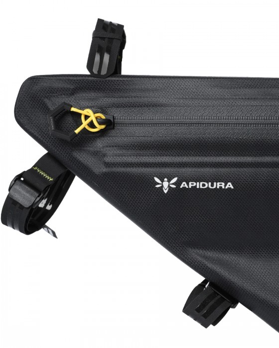 APIDURAフルフレームバッグ【NEW EXPEDITION FULL FRAME PACK/4.6L】11l