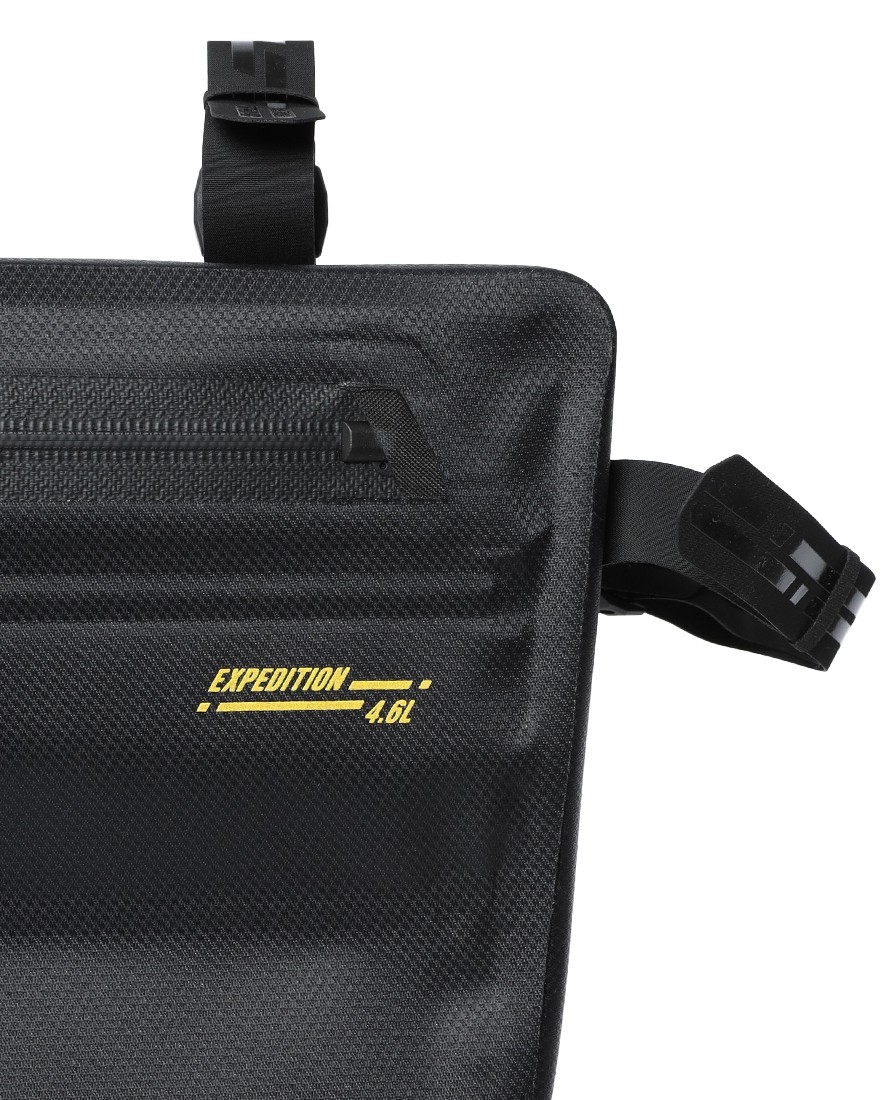 APIDURAフルフレームバッグ【NEW EXPEDITION FULL FRAME PACK/4.6L】12l