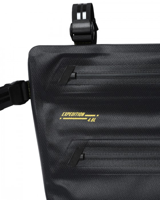 APIDURAフルフレームバッグ【NEW EXPEDITION FULL FRAME PACK/4.6L】13l