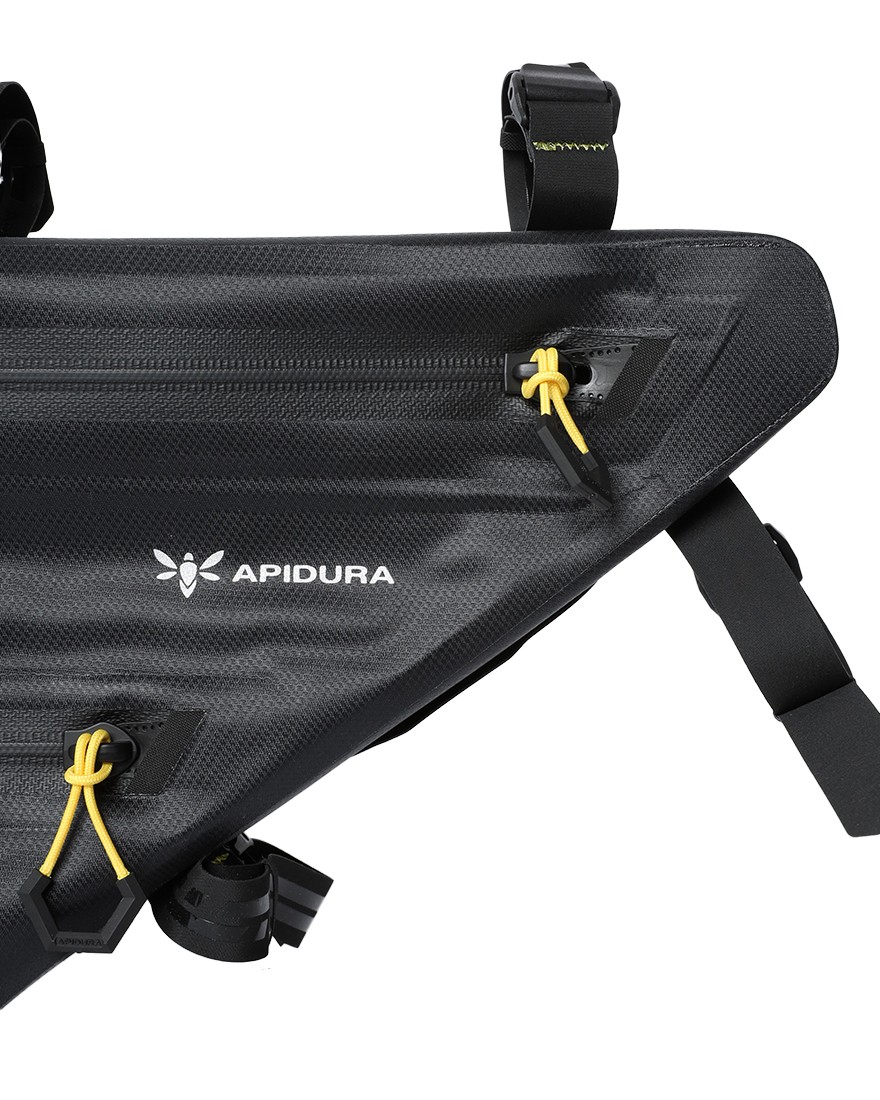 APIDURAフルフレームバッグ【NEW EXPEDITION FULL FRAME PACK/4.6L】14l