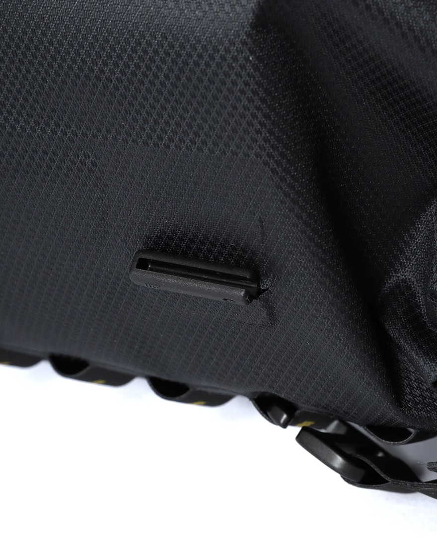 APIDURAハンドルバーバッグ【NEW EXPEDITION HANDLEBAR PACK/14L】11l