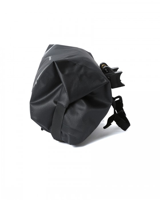 APIDURAハンドルバーバッグ【NEW EXPEDITION HANDLEBAR PACK/9L】06l