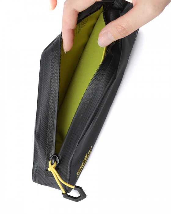 APIDURAボルトオン トップチューブバッグ【NEW EXPEDITION BOLT-ON TOP TUBE PACK/1L】17l